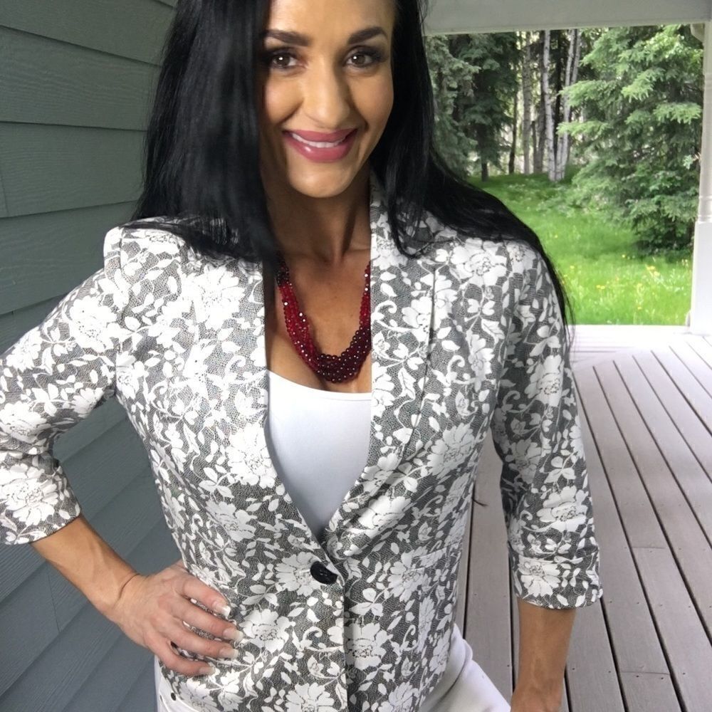 89th & Madison floral lace pattern blazer - Picture 3 of 7
